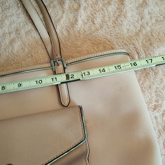 Michael by Michael Kors Jet Set Leather Large Pocket Tote Bag - Picture 11 of 12